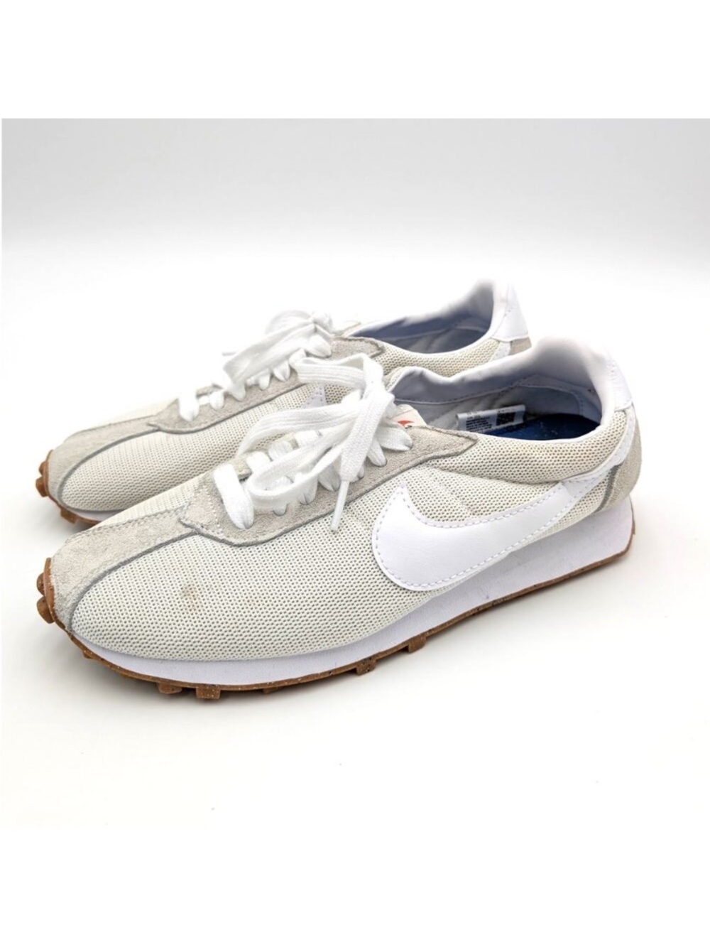 Nike LD 1000 Women’s White & Light Gray Retro Runner Sneakers. Size 8 1/2.